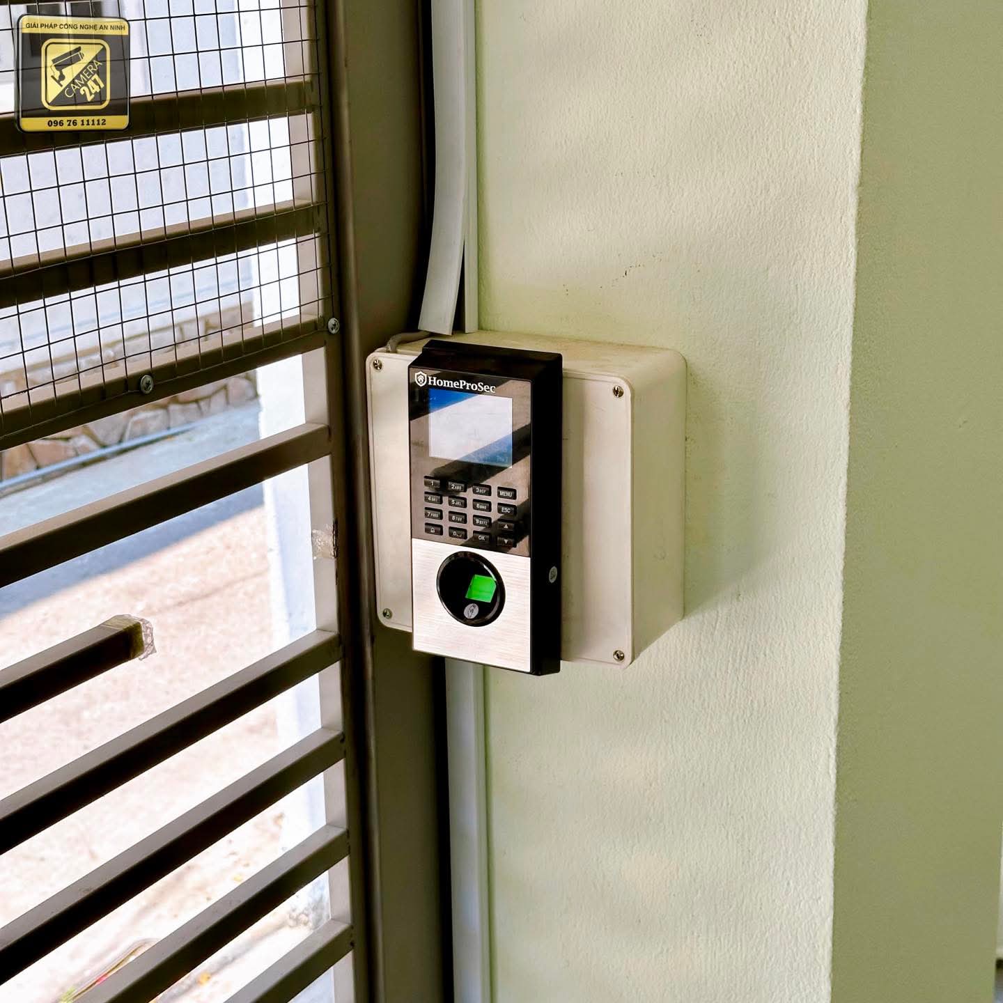 Lắp đặt Camera, Khóa cửa vân tay Cư xá Nhã Uyên - ảnh 4